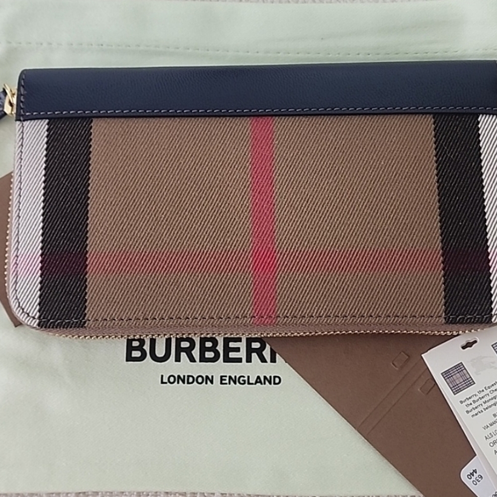 NWT Burberry Long Zip Wallet - Picture 4 of 6